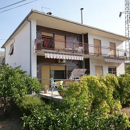 House Peri דירה *