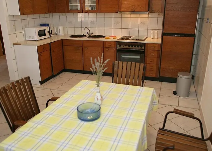 Апартаменты House Peri